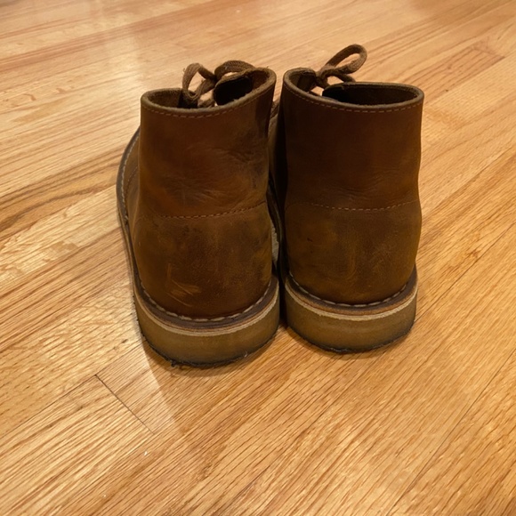 Clark’s Desert Boot in Beeswax - Picture 3 of 4